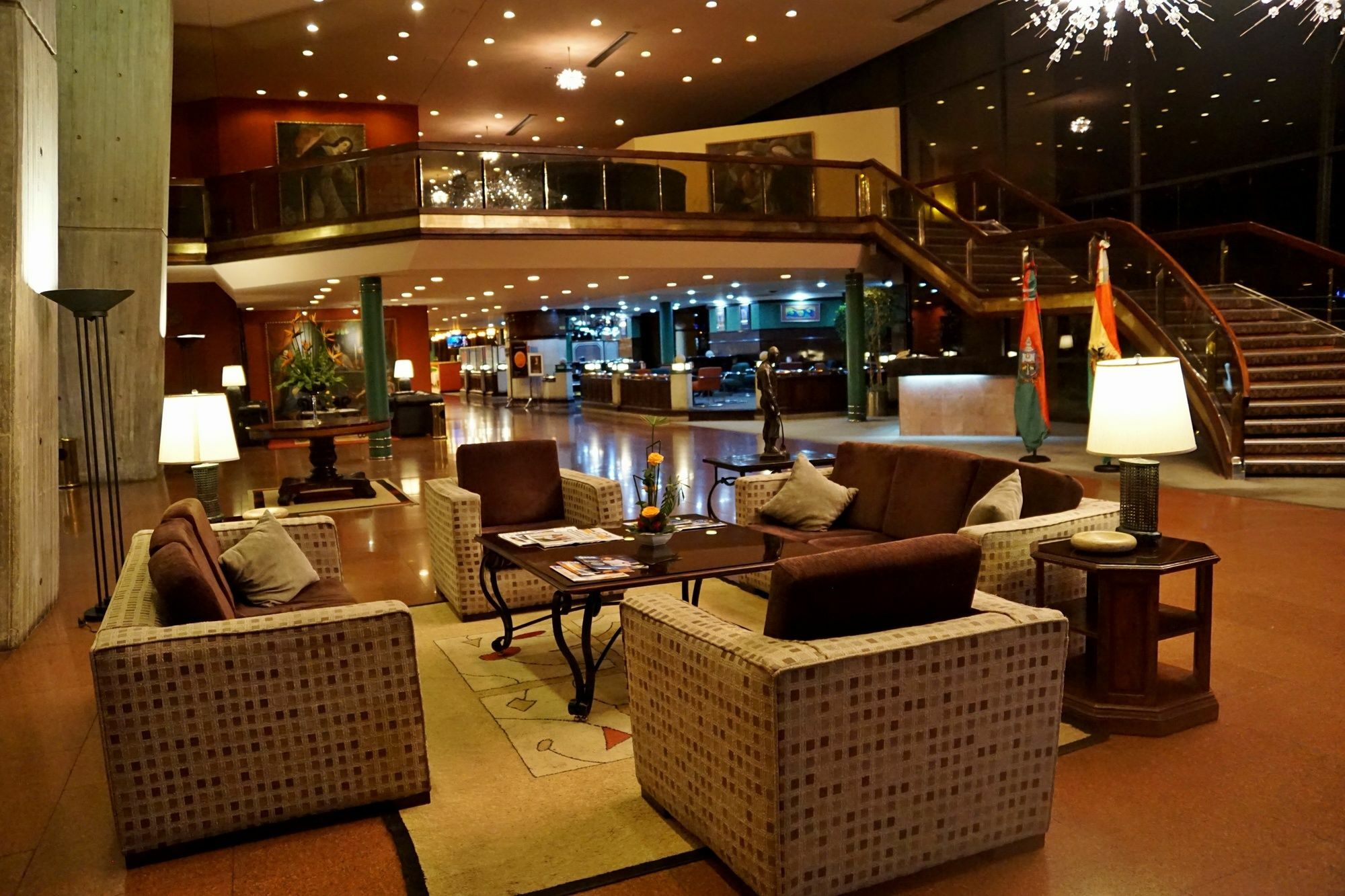 Real Plaza Hotel & Convention Center لاباز المظهر الخارجي الصورة